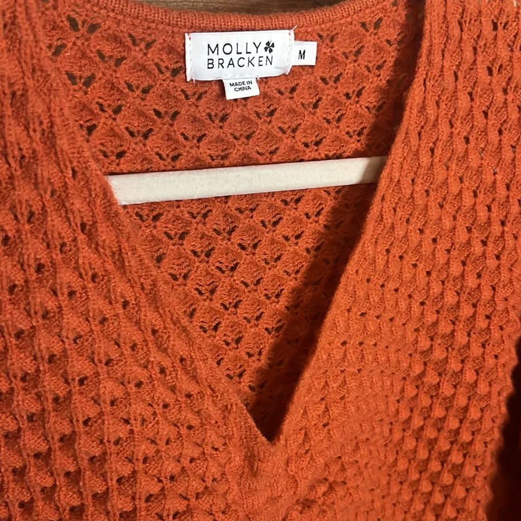 Molly Bracken Popcorn Knit Cinch Crop Sweater Burnt Orange V Neck Medium Stretch - Image 5