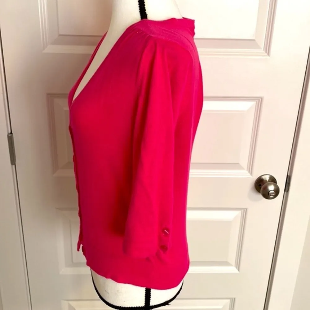 Gap|| Pink 3/4 sleeve cardigan sweater with button accent on sleeves - Image 5
