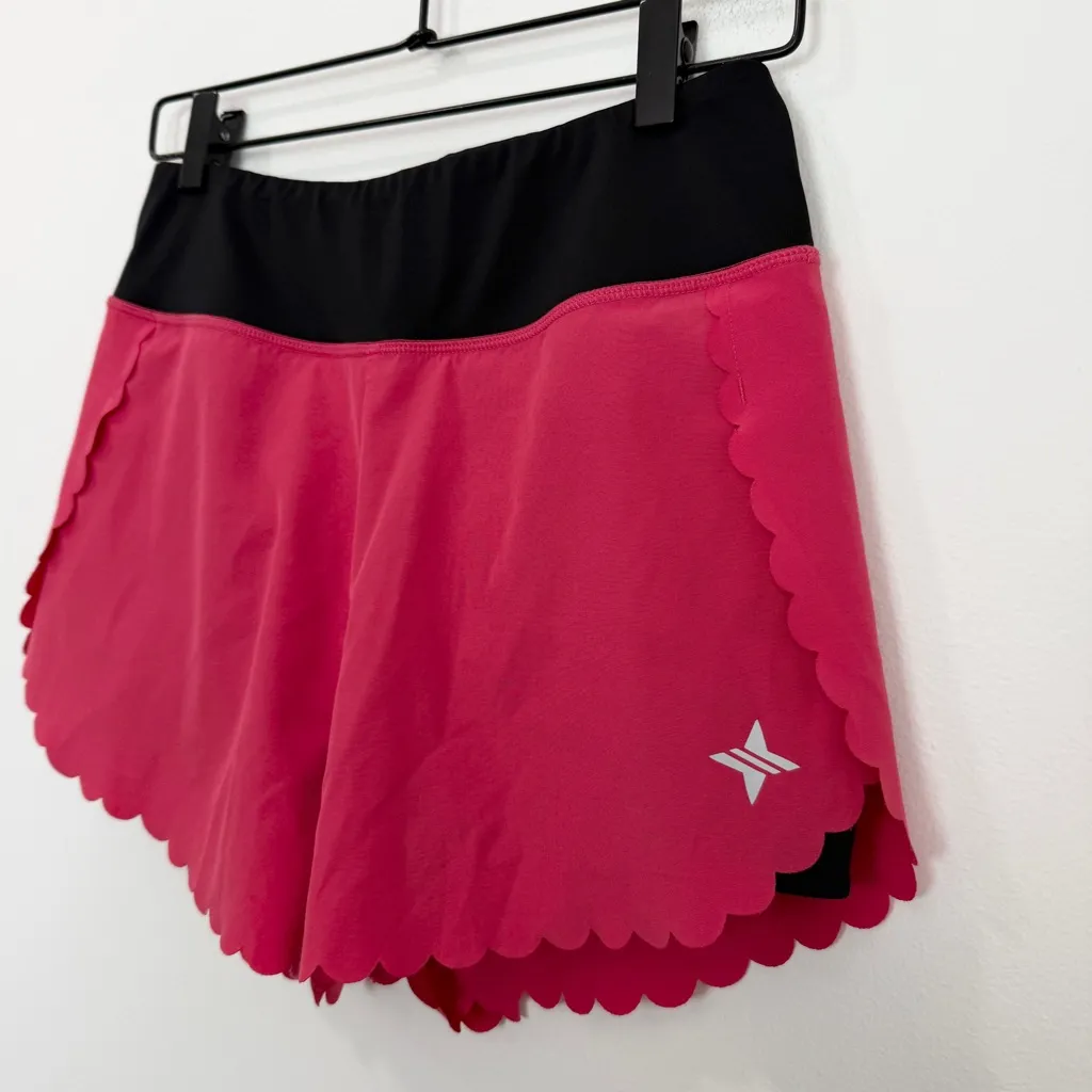 Tuckernuck Tnuck Sport Pink Black Scallop Performance Jersey Marisa Short Medium - Image 3