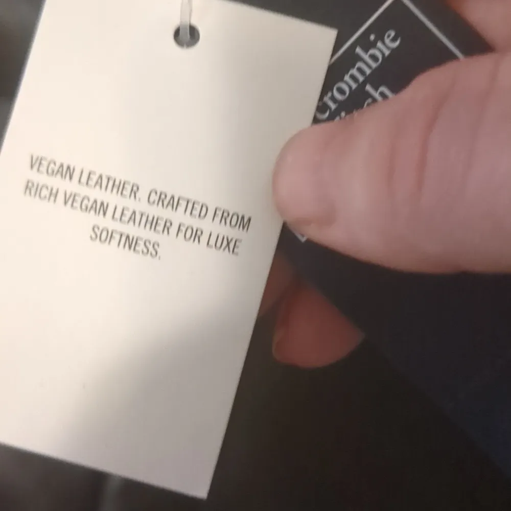 Abercrombie & Fitch faux leather pants/leggings size small - Image 4