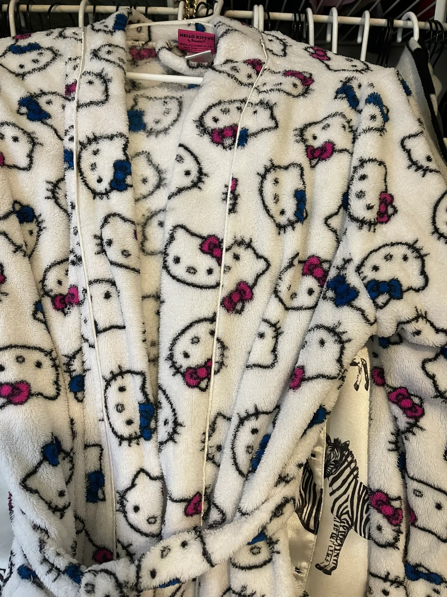 Hello Kitty Robe - Image 4