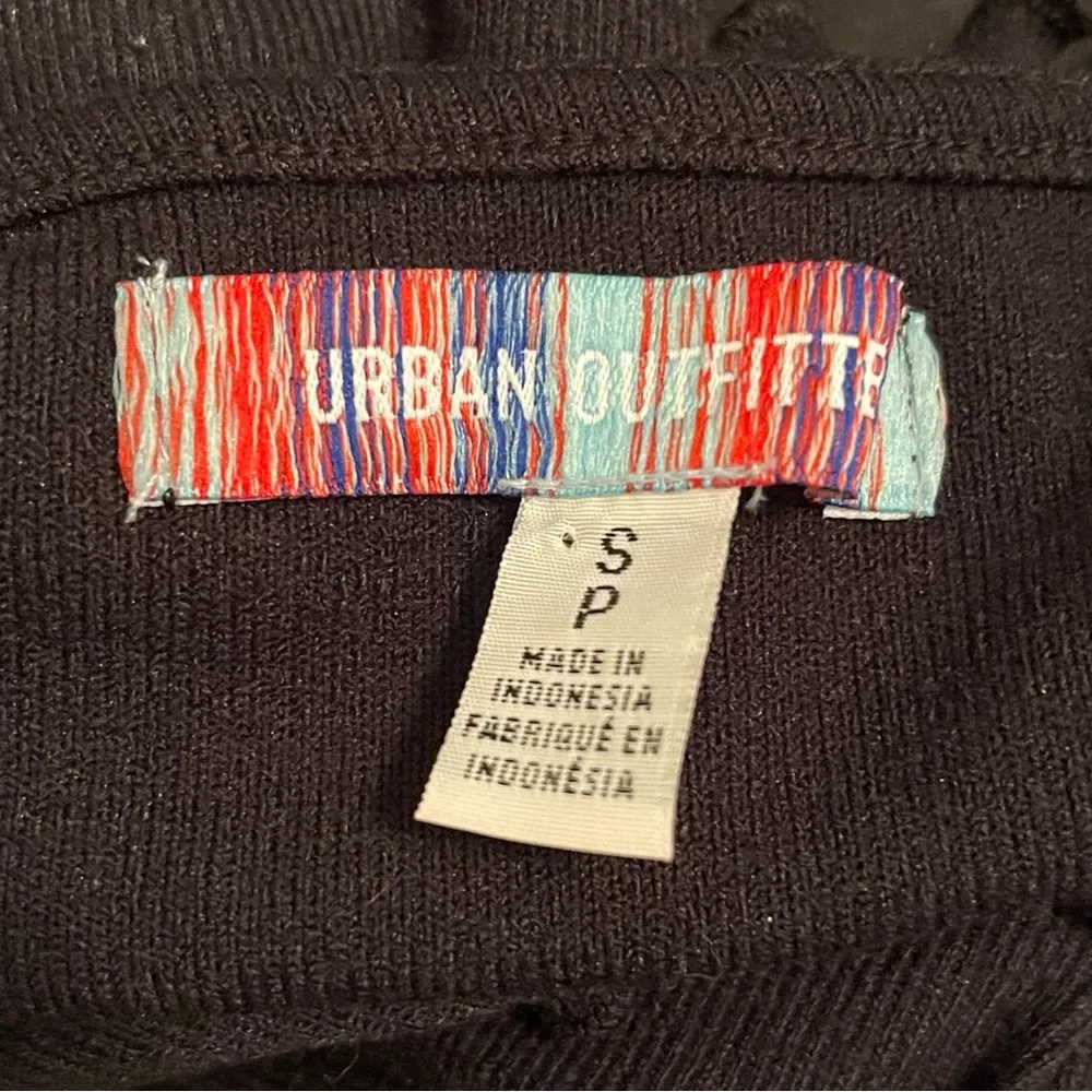 Urban Outfitters Heirloom Hanky Hem Cami in Black - Image 4