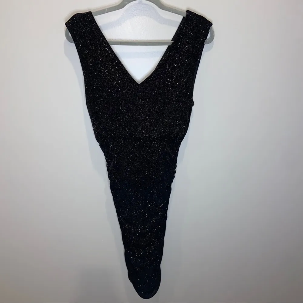 Alice + Olivia Ruched Midi Dress - Image 3