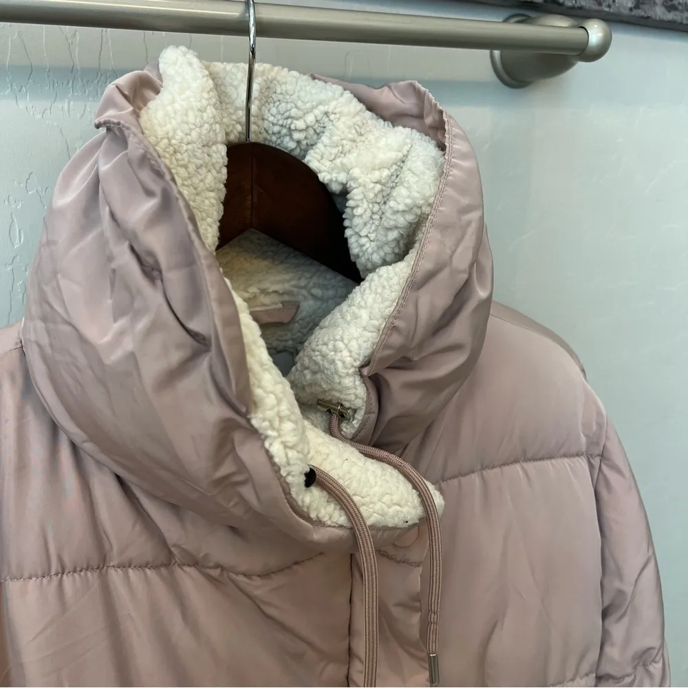 BDG sherpa lining puffer jacket, blush pink, cropped, size S - Image 11