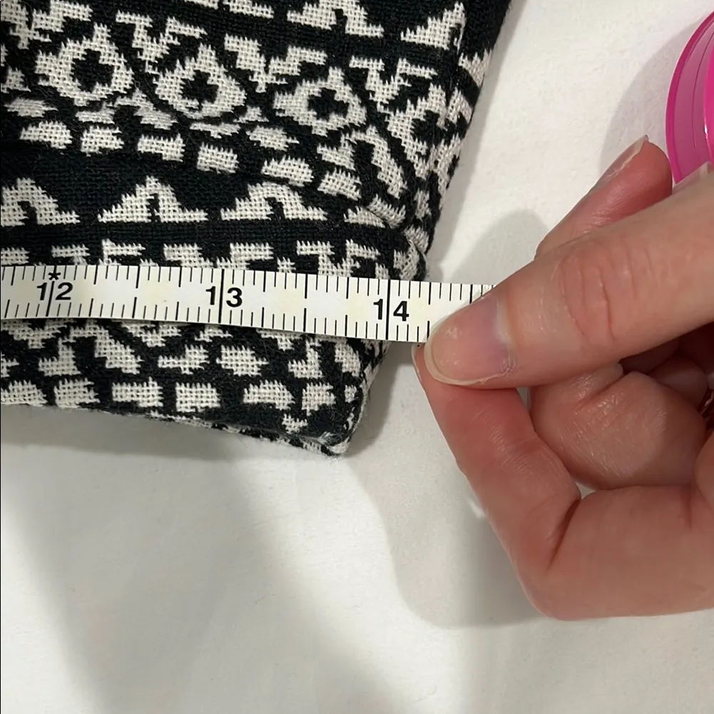 Black and White Patterned Women's Skirt - Image 7