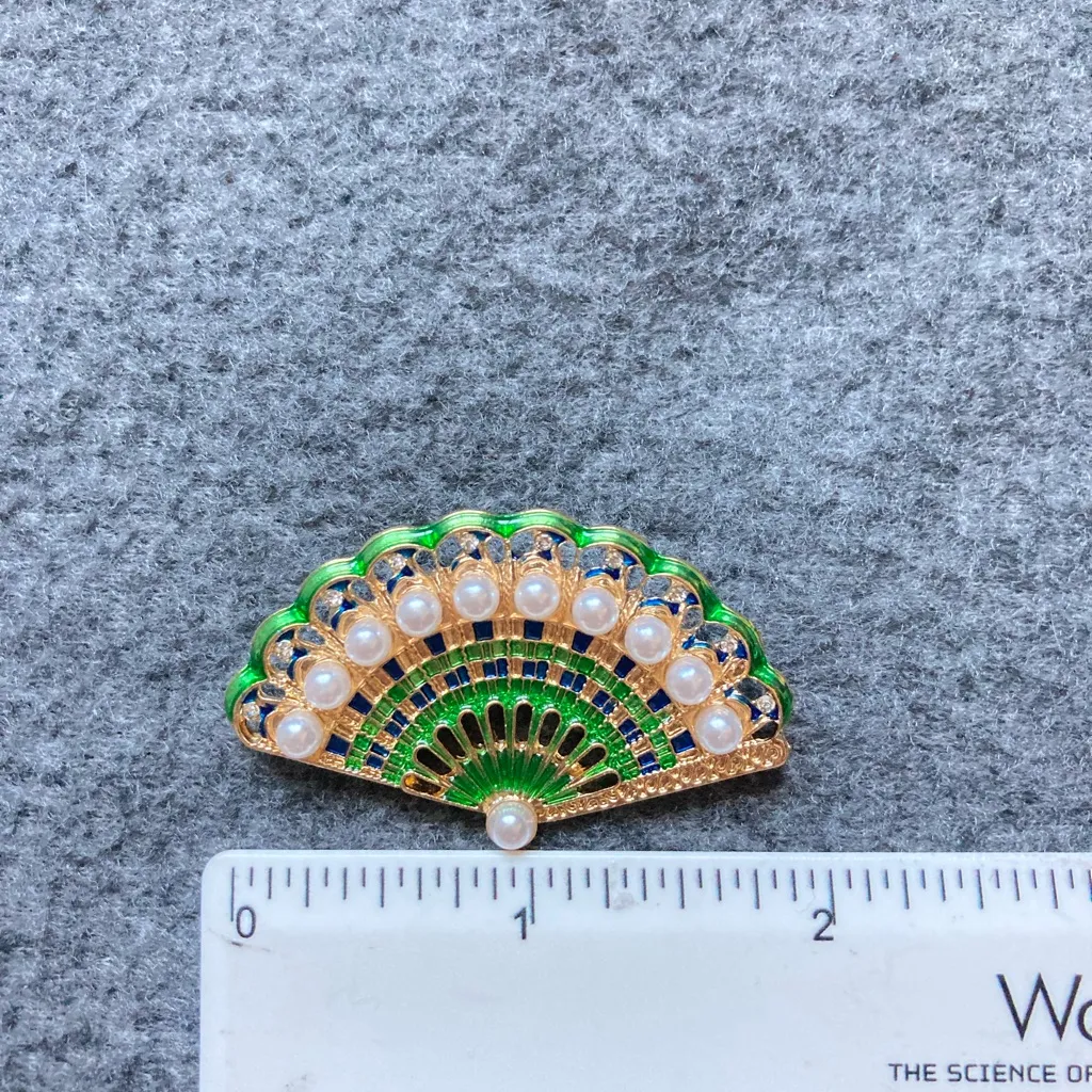 Elegant Green and Blue Fan Brooch new vintage style - Image 4