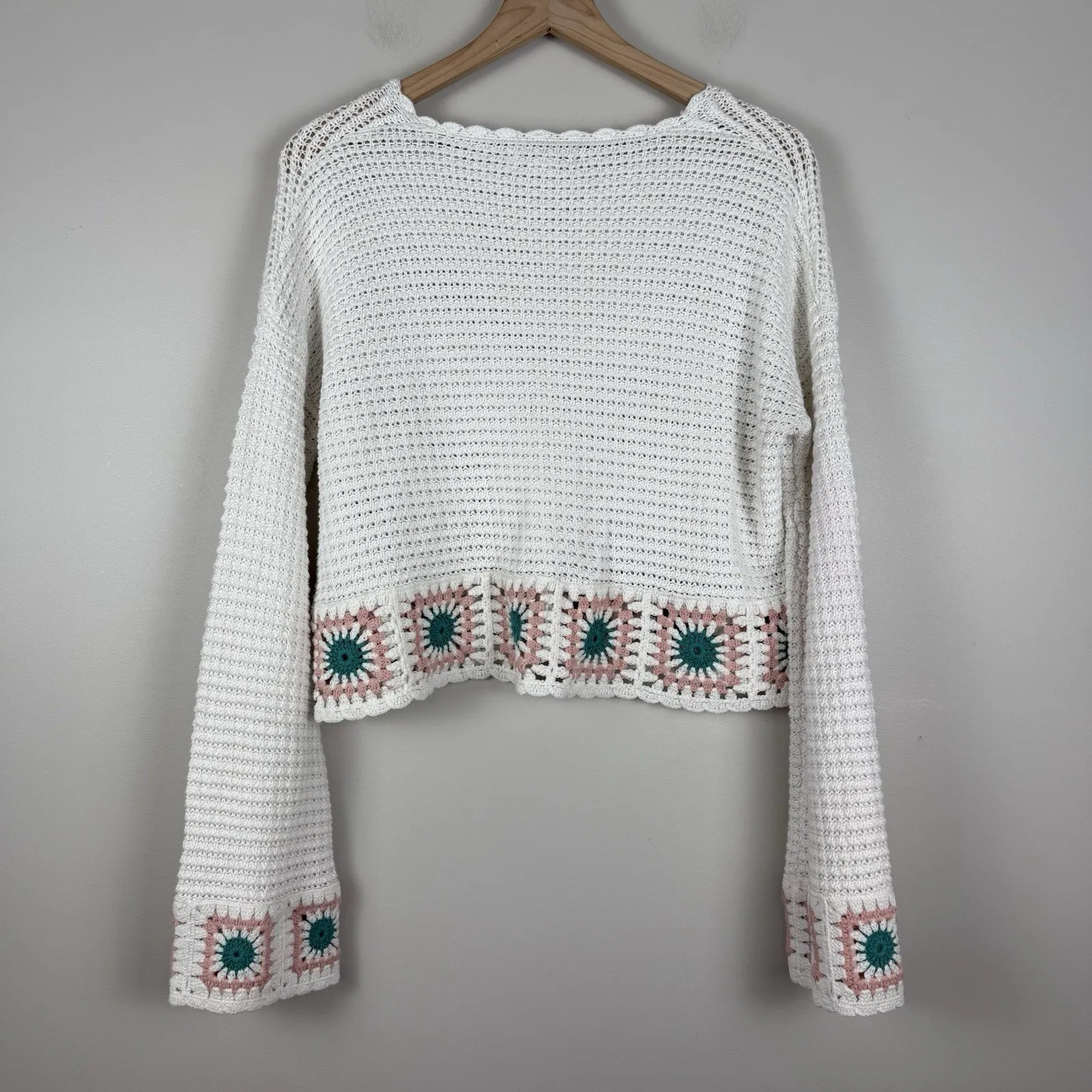 Sincerely Jules Crochet Sweater L Cream Long Sleeve Floral Patch Cottage Boho Size L - Image 4