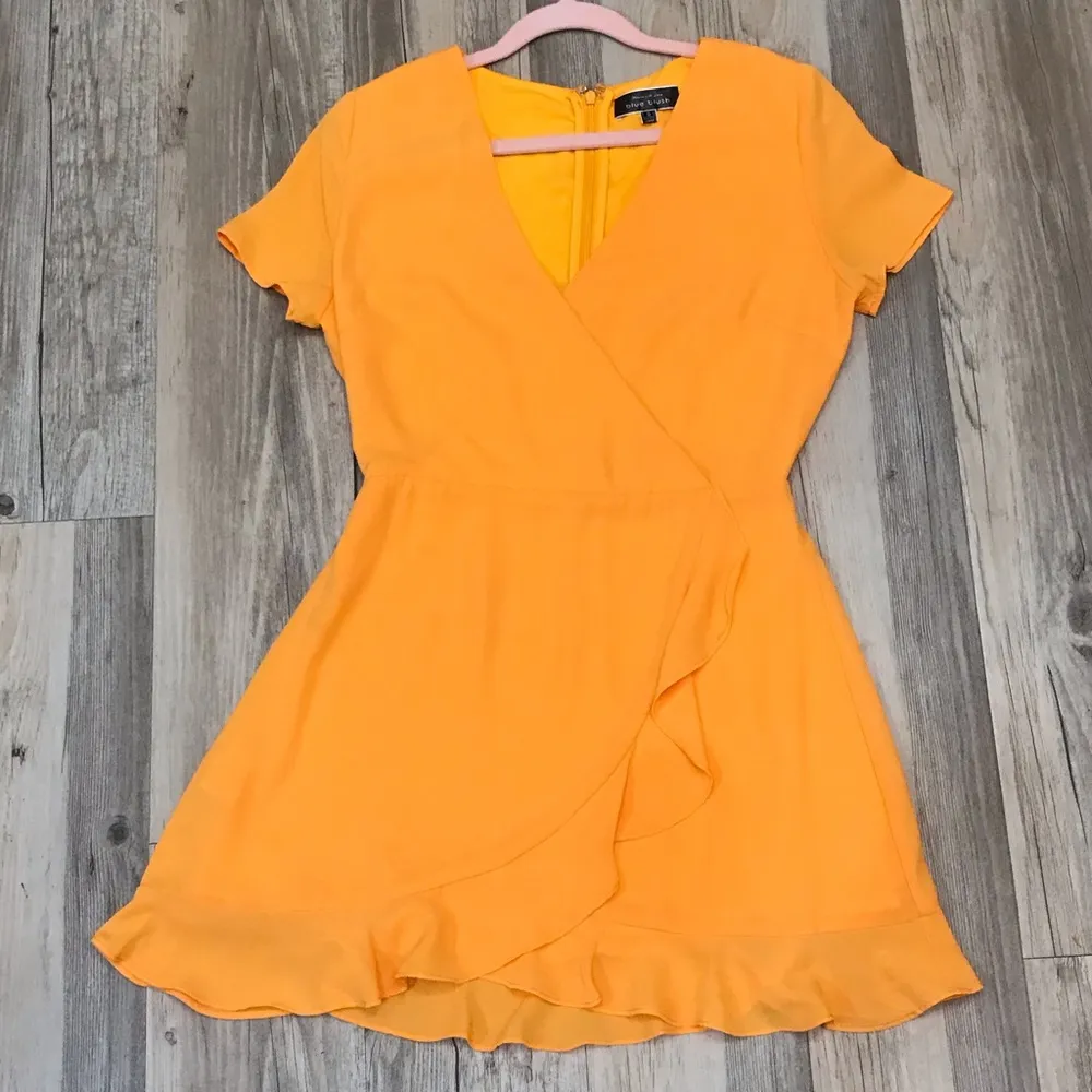 Boutique Blue Blush Wild Tangerines Wrap Mini Dress with Ruffled Hem sma… - Image 9