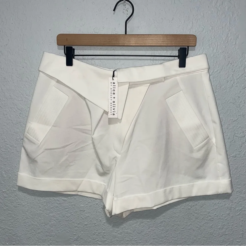 Alice & Olivia Chad Asymmetrical Short In White Size 14 NWT - Image 2