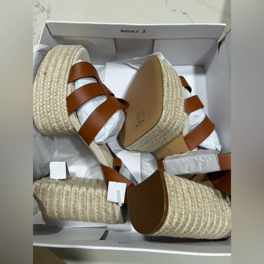 NEW The Drop Women's Bea Platform Heel 11 $65 Tan - Image 4