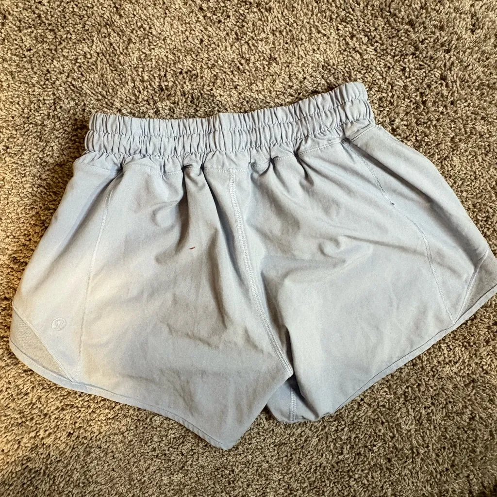 Lululemon hotty hot shorts size 2 - Image 2