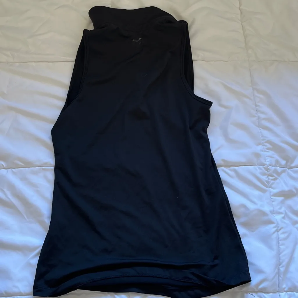 NWOT Under Armour Black Sleeveless Collar Tank Top Size XS - Image 4