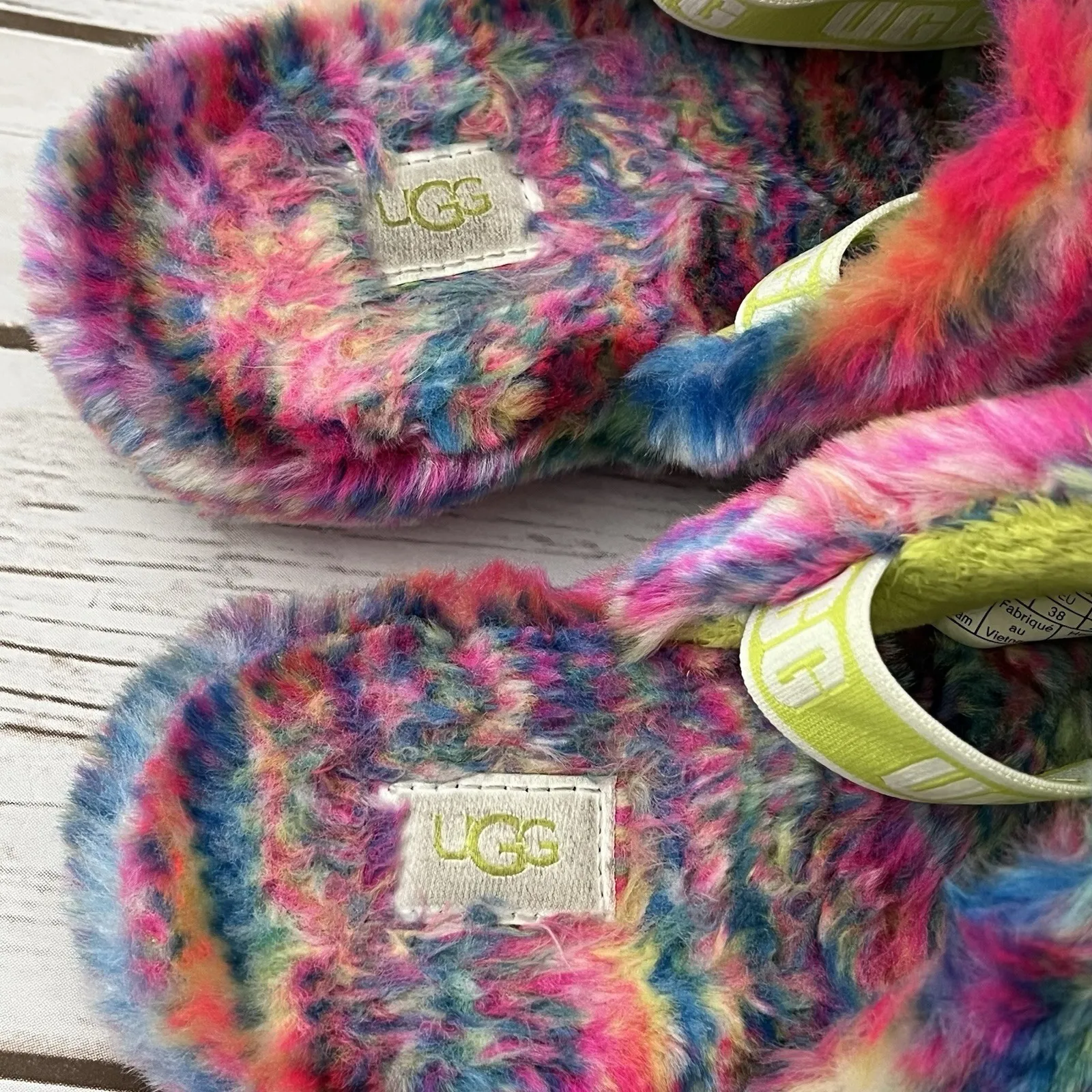 UGG Fluff Yeah Slipper Slide Sandal Women US 6 EU 38 Pixelate Plush Rainbow Shoe - Image 8