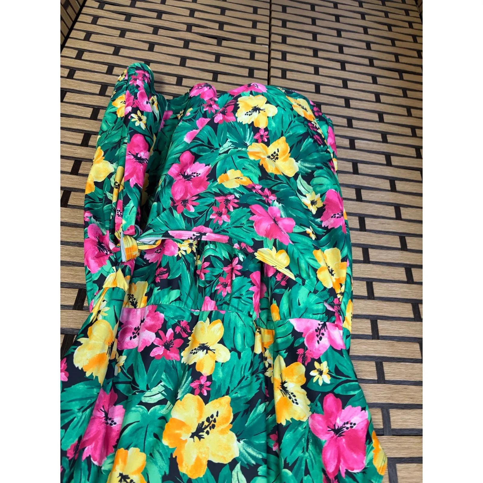 Old Navy Floral Wrap Swim Dress Size 3X - Image 4