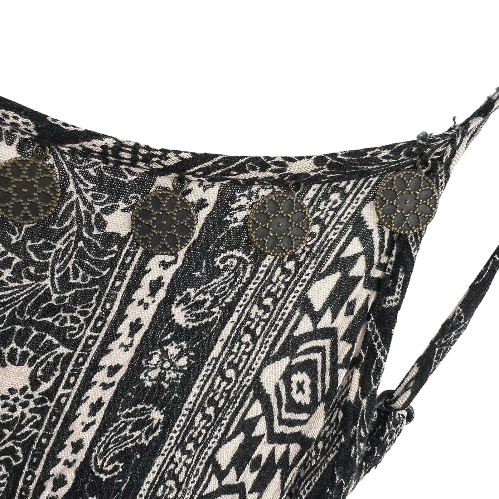 American‎ Eagle Black Patterned Romper Size Medium - Image 4