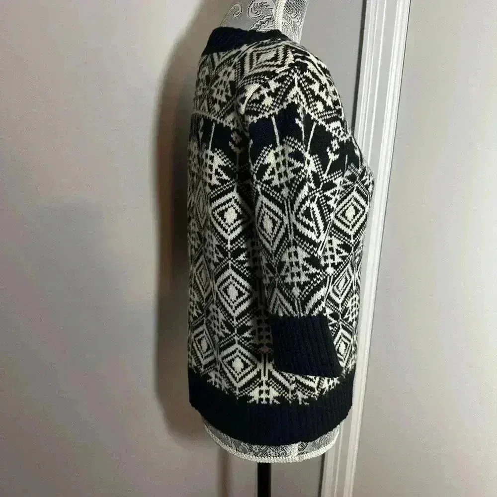 Jillian Jone Thick Wool Short Sleeve Sweater Black/ Off White. Sz: S Aztec print Black - Image 9