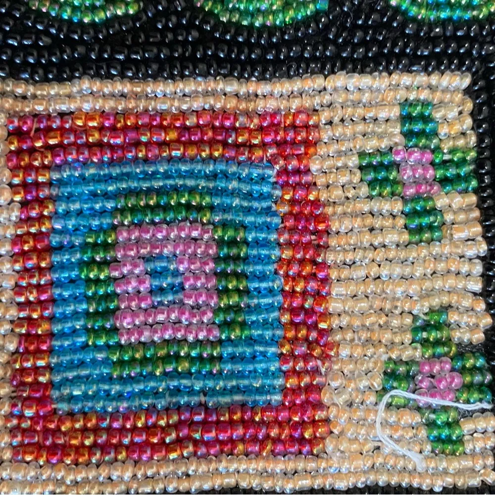 ERMO Micro Beaded Small
Cross Body Purse with Beaded Strap - Image 3