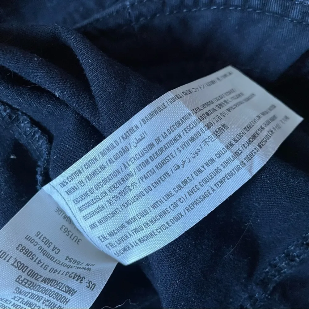 Hollister Navy Parka Size Large - Image 8