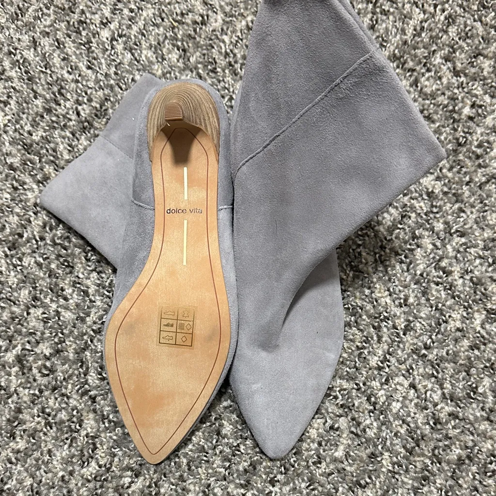 Dolce Vita Gray Kitten Heel Ankle Boots Size 6.5 - Image 2