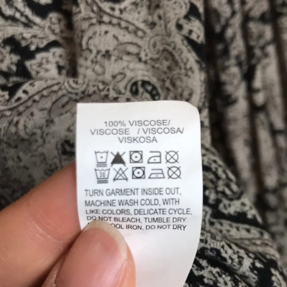 Lucky Brand Women’s Boho Paisley Print Henley Buttons Long Sleeve Shirt - Image 9