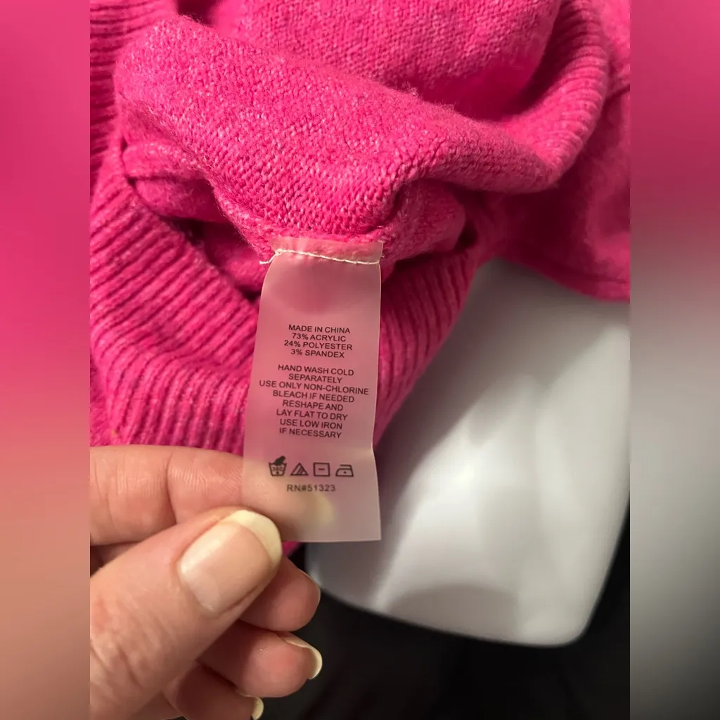 Vince Camuto Women’s Pink Sweater Size Medium EUC - Image 4