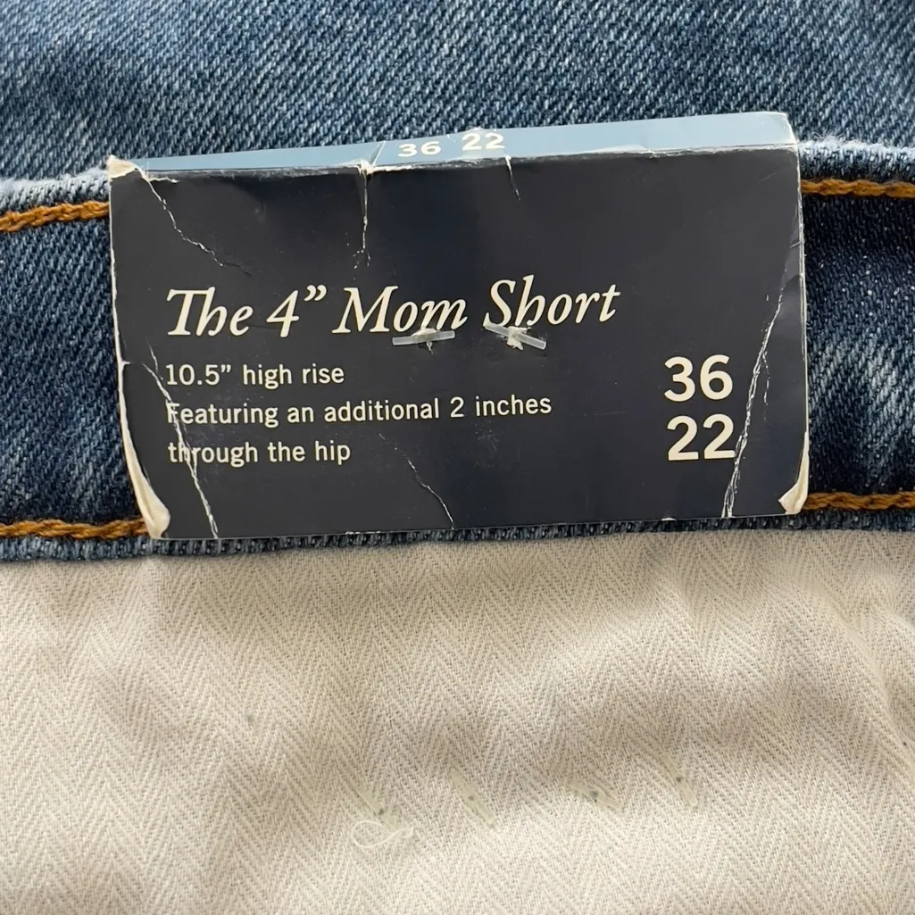 NWT Abercrombie & Fitch The 4” Mom Short High Rise Curve Love
36/22 - Image 8