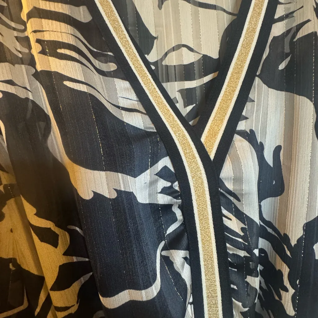 JUST PARIS Black & White Floral High - Image 8