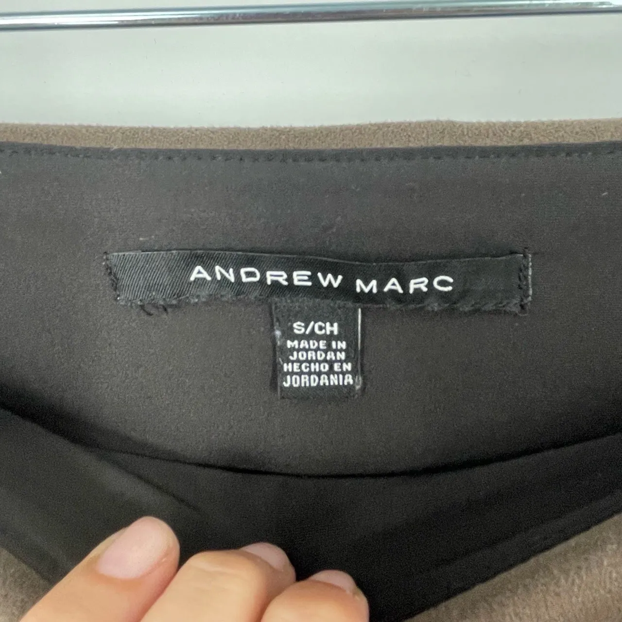 Andrew Marc Women's Taupe Super Soft Stretch Faux Suede Pull On Pants Size Small - Image 9