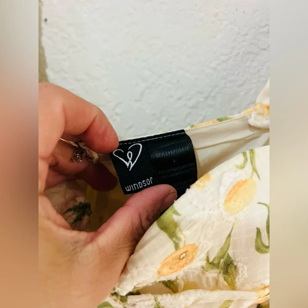 Windsor Floral print  brand size large NEW - Image 5