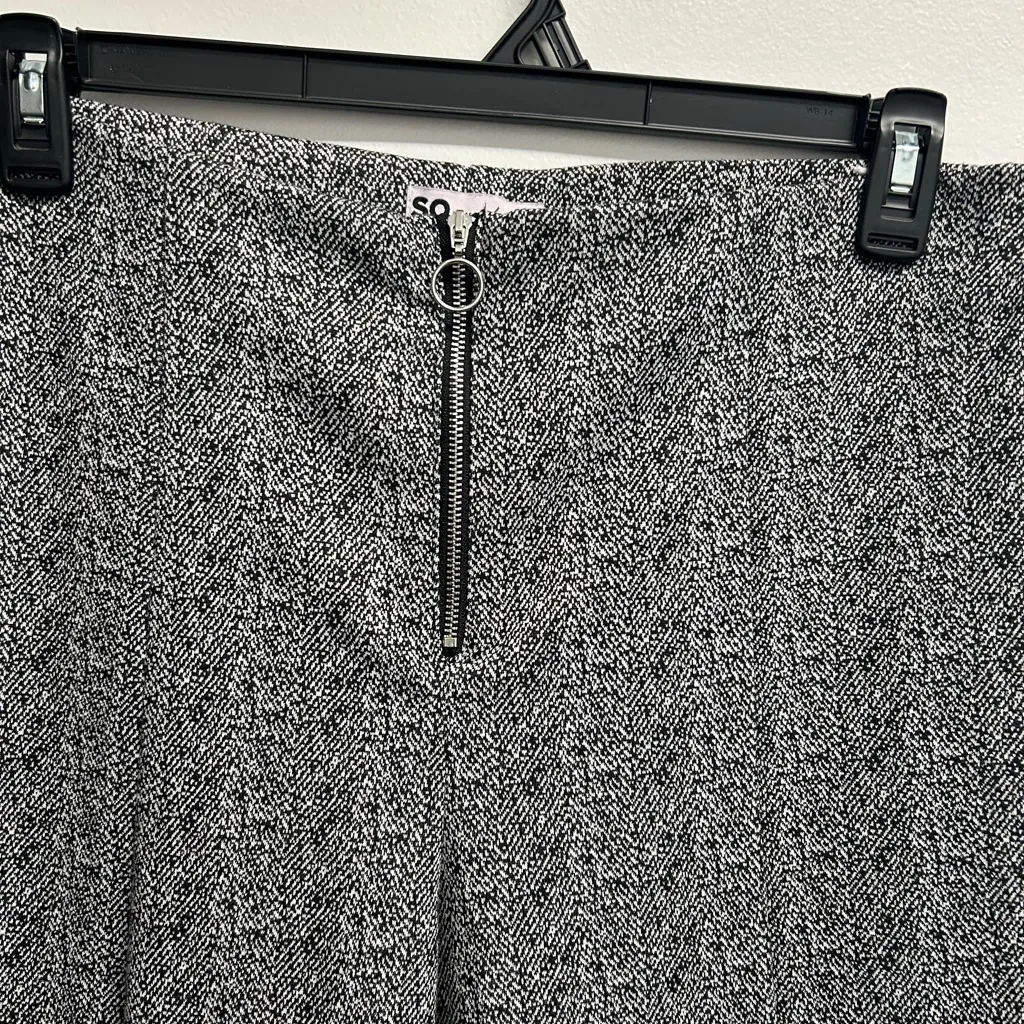 SO Gray Patterned Flare Leg Pants with Zipper Detail - Image 3