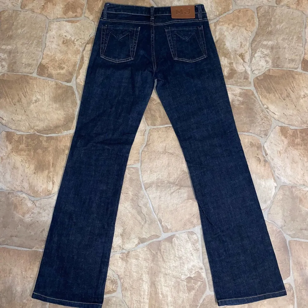 Marc by Marc Jacobs Jeans Angela Boot Cut Mid Rise Dark Wash, Size 27 - Image 4