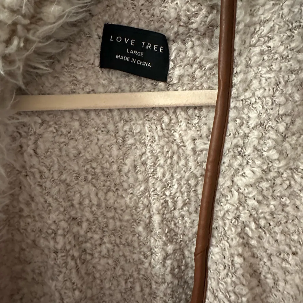 Love Tree Cozy Cream Vest with Brown Trim - Image 4