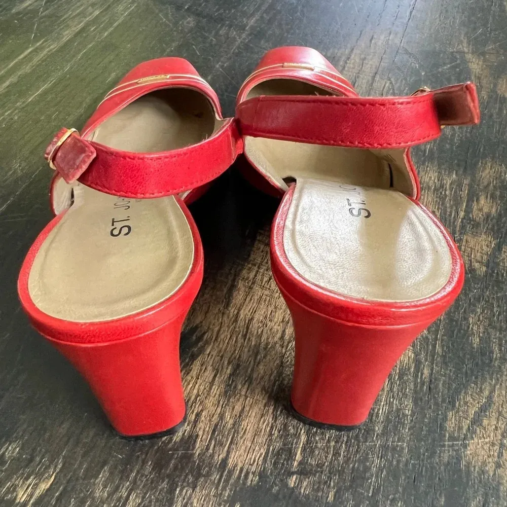St. John Women’s Cherry Red Classic Slingback Pump Heels size 5 - Image 4