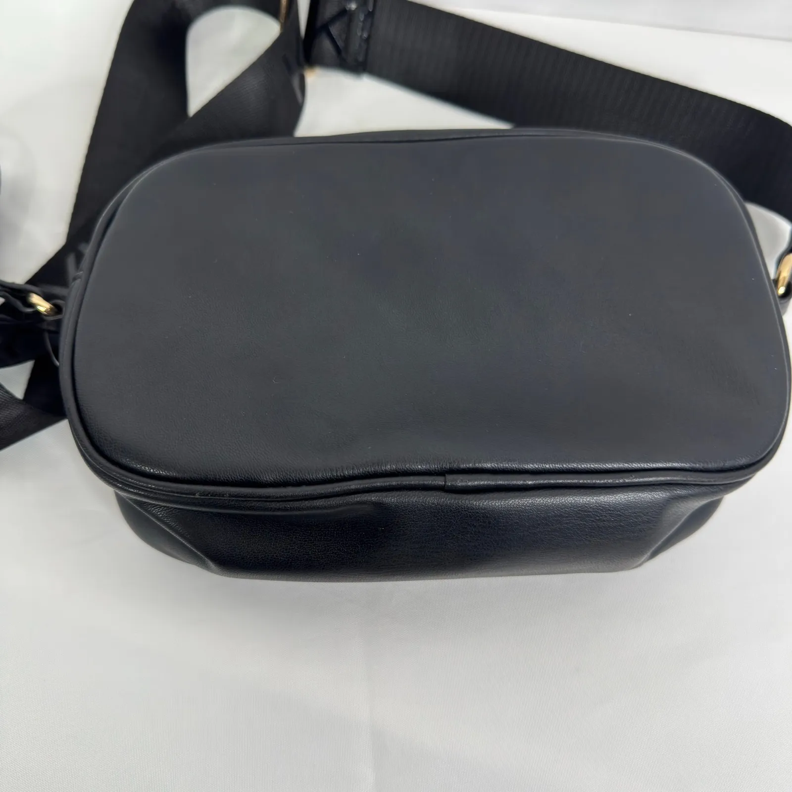 Kendall + Kylie Black Quilted Chevron Camera Crossbody Bag Gold K Logo Strap NWT - Image 8