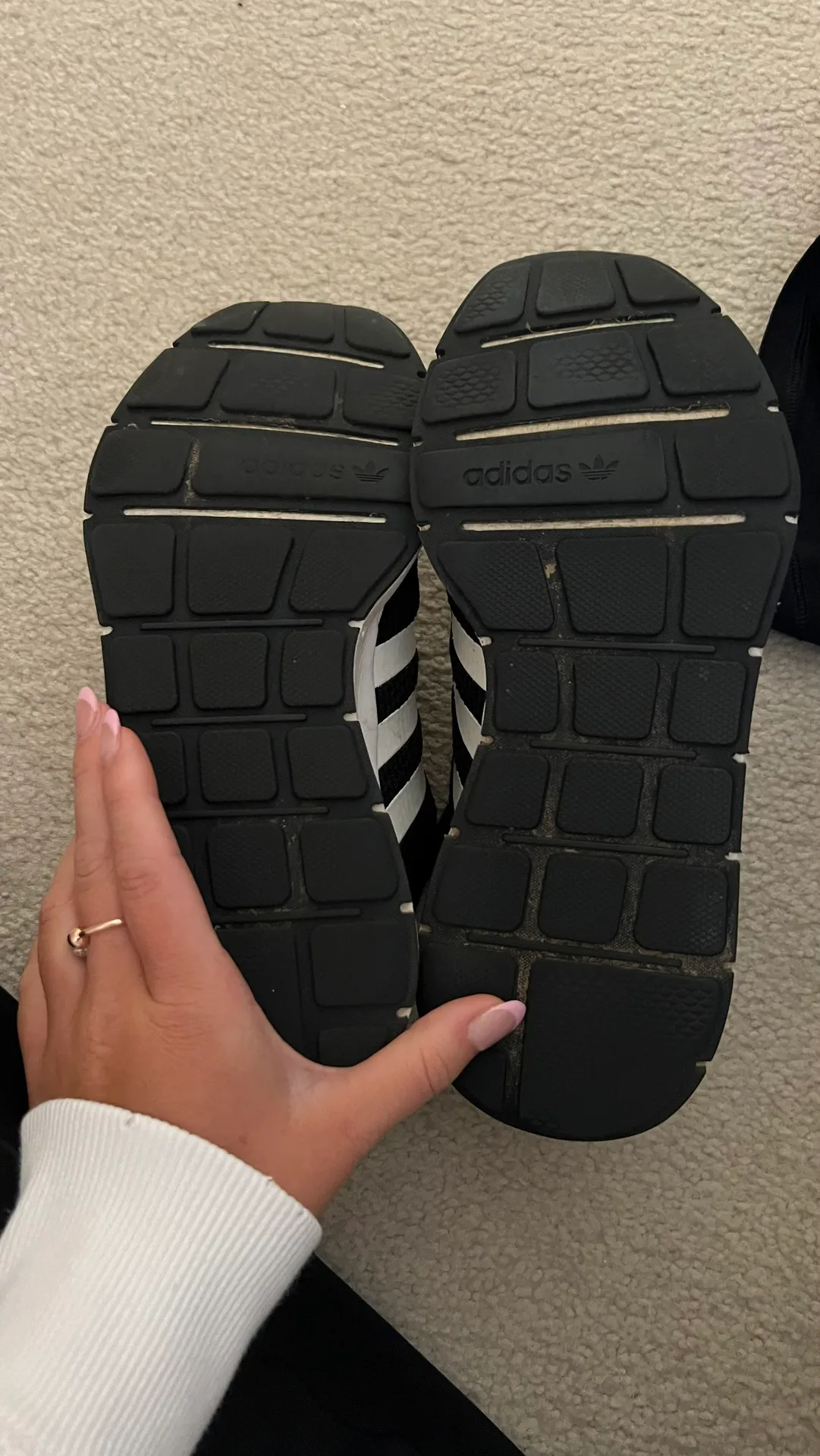 Tennis Shoes - Image 4