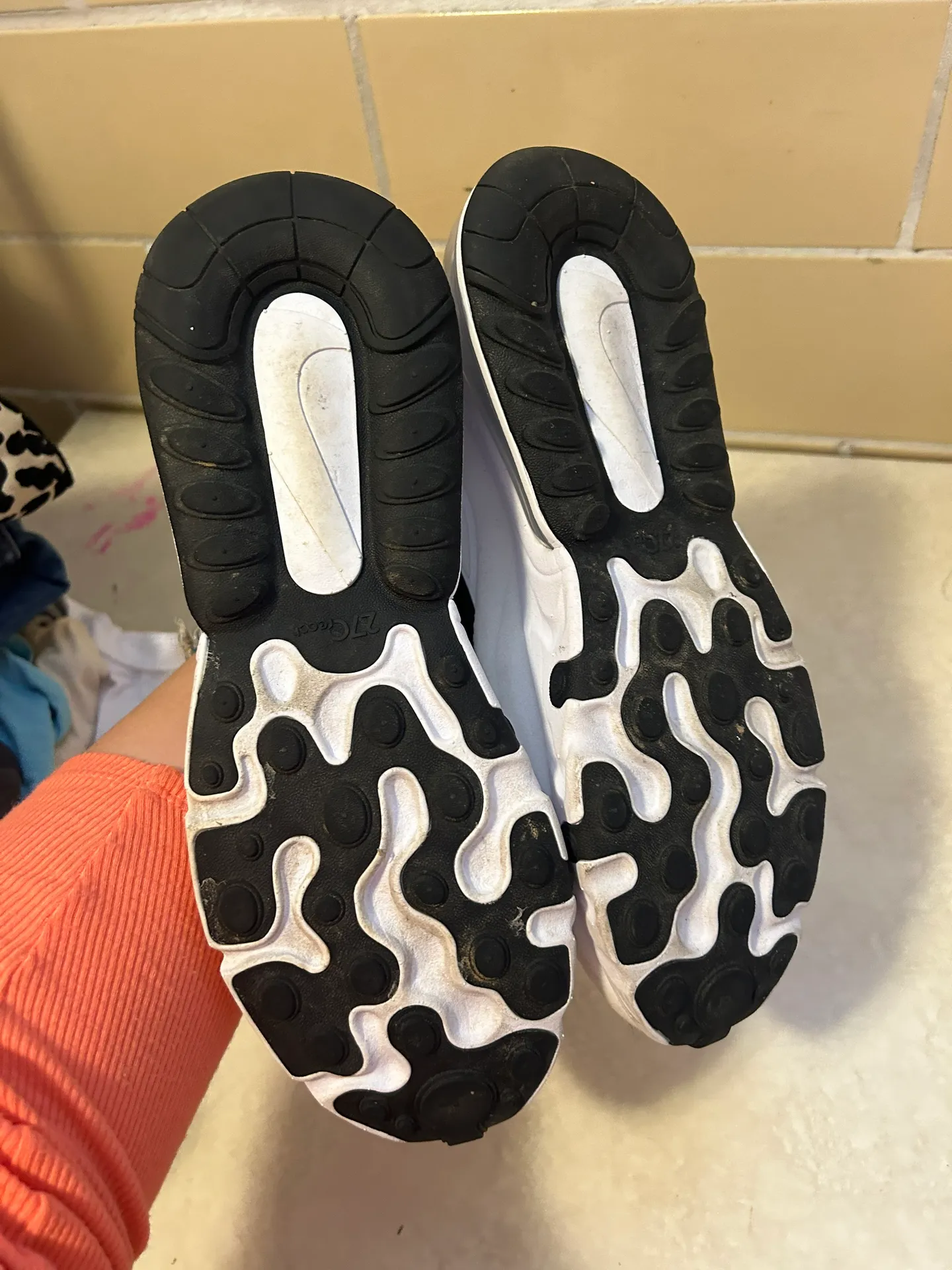 Air Max 270 React - Image 4