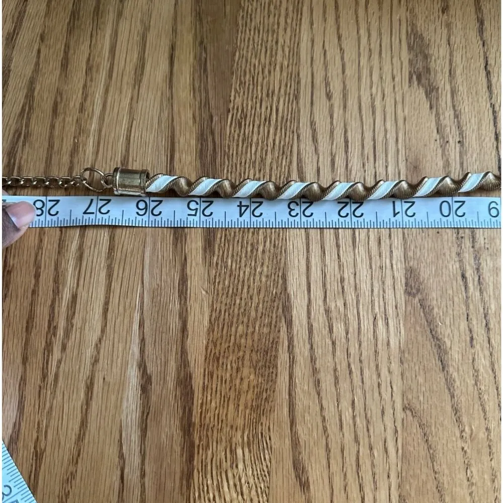 Gold & White Spiral Waist Chain Belt With Dangling Charm & Adjustable Clasp W27 - Image 6