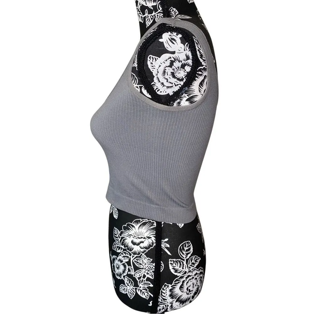 Coqq Wide Strap Ribbed Crop Top Tank Top Sexy Lounge Casual Everyday Gray - Image 3