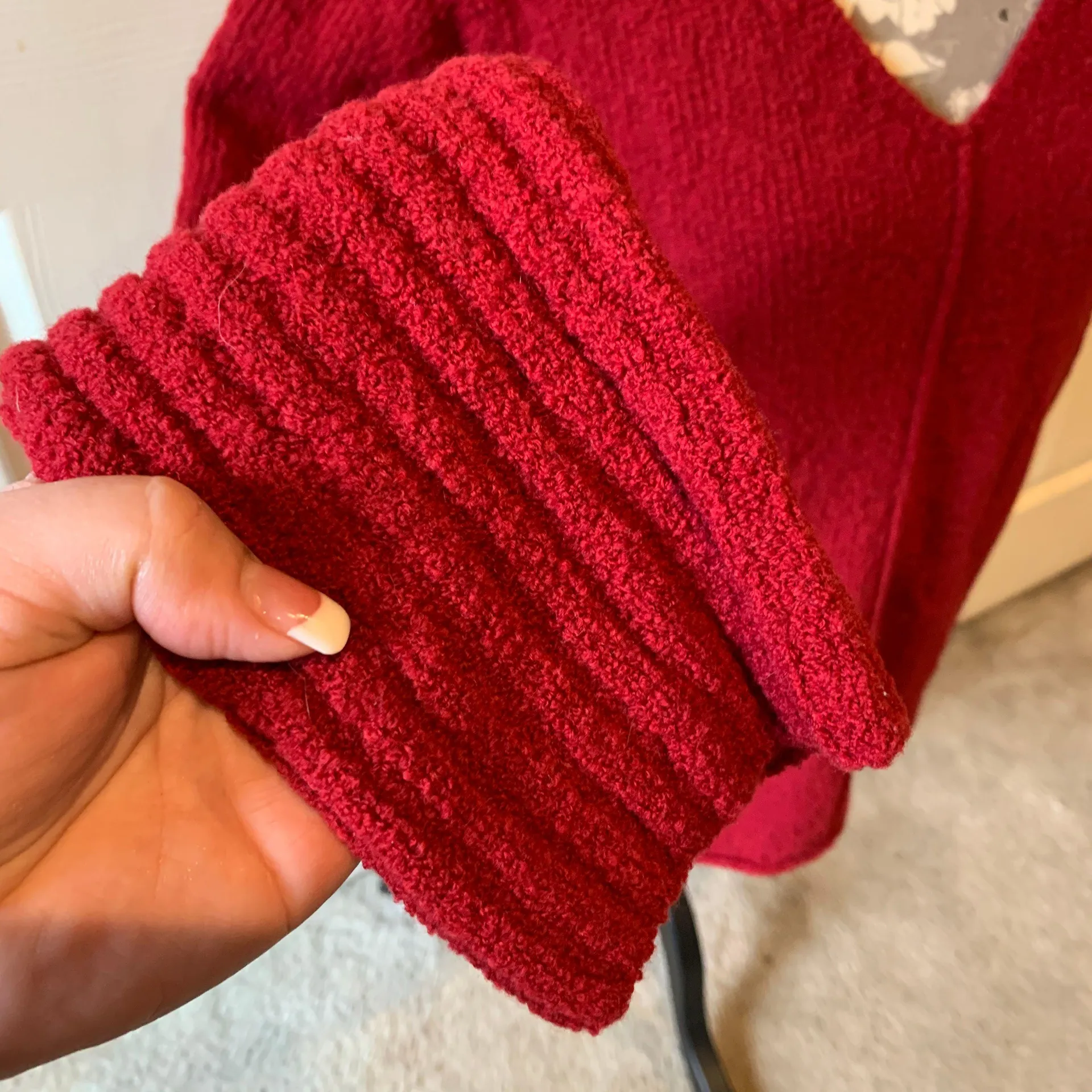 Red Wool Blend V Neck Sweater XL - Image 4