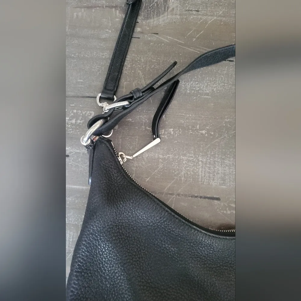 Michael Kors Vintage  Black Hobo Bag - Image 7