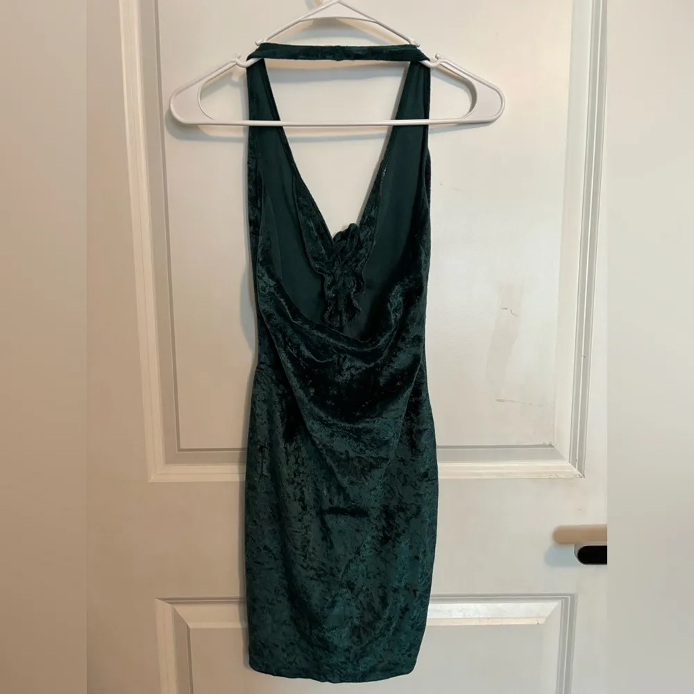 VINTAGE Frederick’s of Hollywood Emerald green velour nightgown size S/M - Image 3