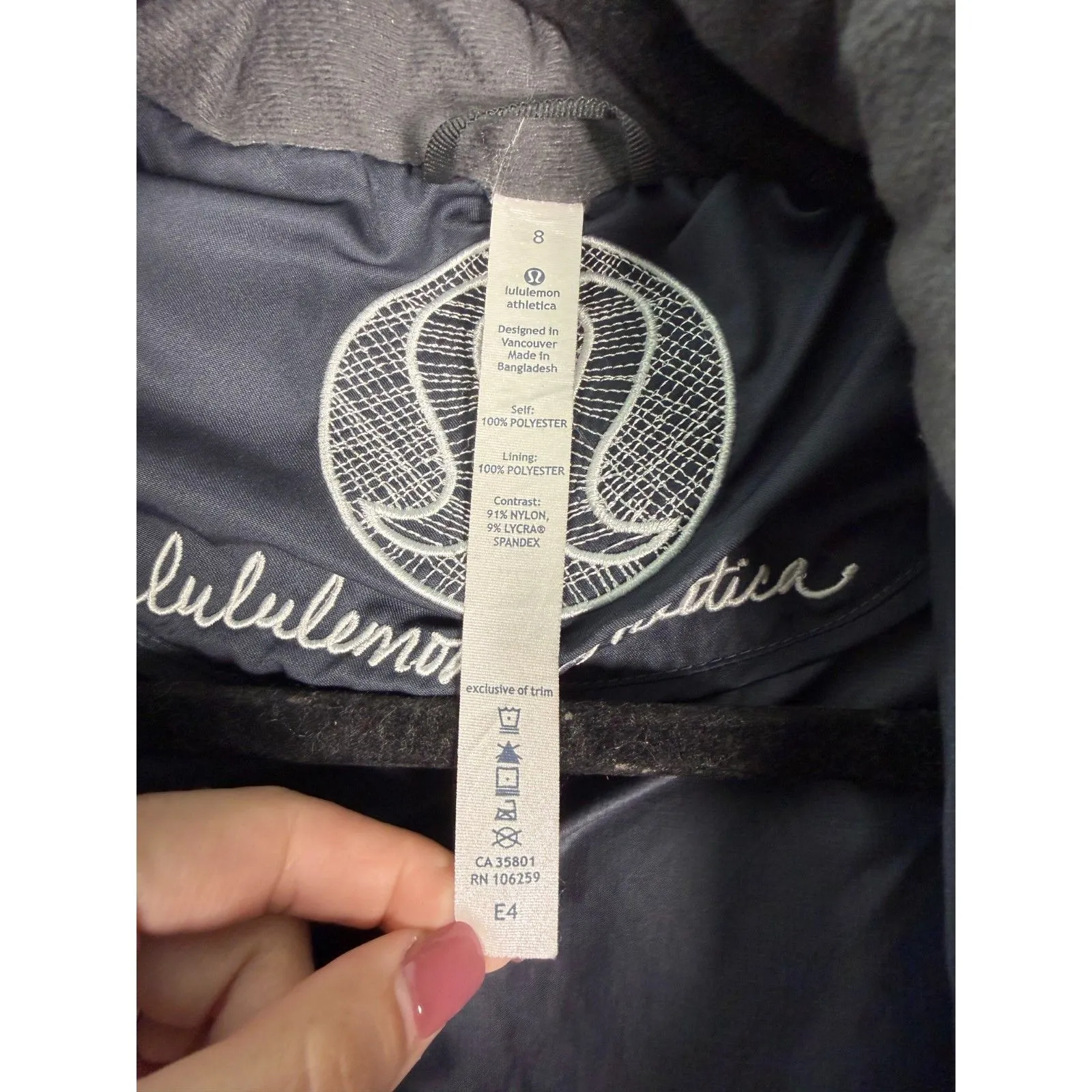 Lululemon Peace of Mind Puffer Jacket Size 8 – Does not include hood - Image 4