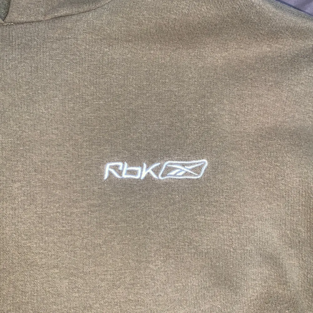 RBK army green sweatshirt - Image 2