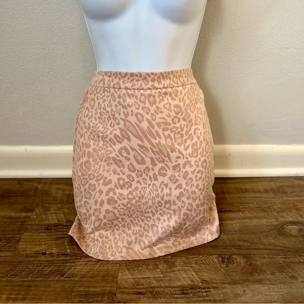 Windsor Pink and Tan Leopard Print Skirt Size Small NWT - Image 2