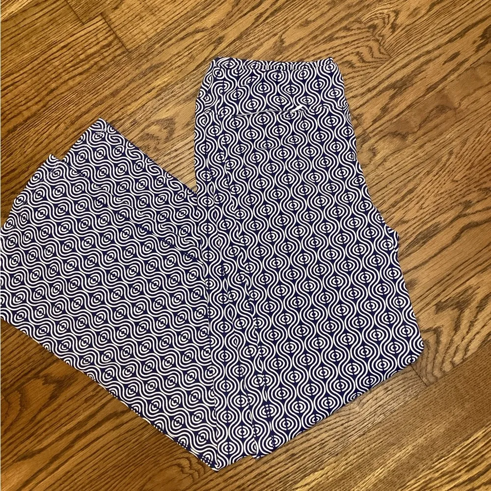 J.McLaughlin Carmel Catalina Navy geometric pants. Size Small - Image 5