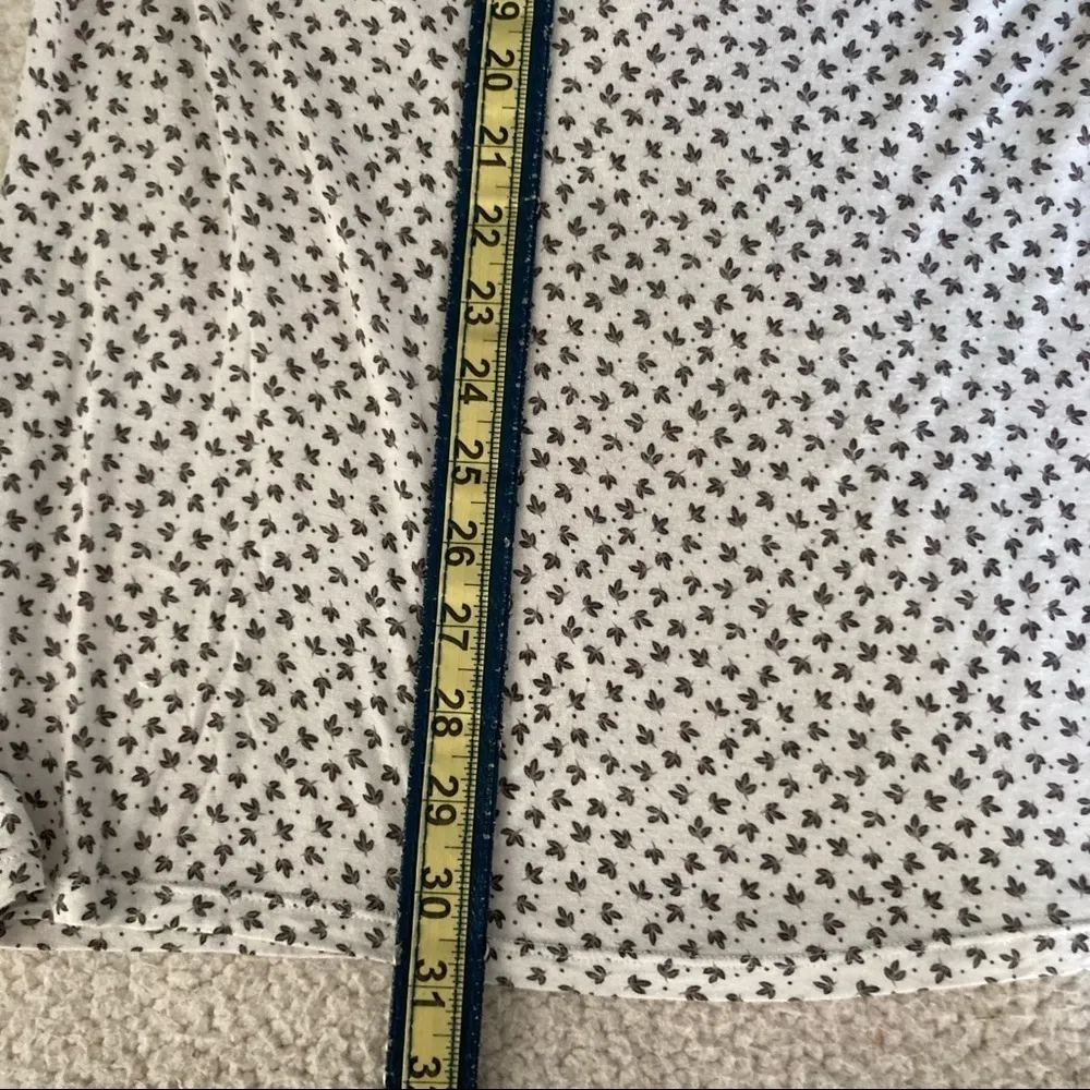 H&M Mama Pregnancy Maternity Leaf Floral Short Sleeve Shirt Medium - Image 8