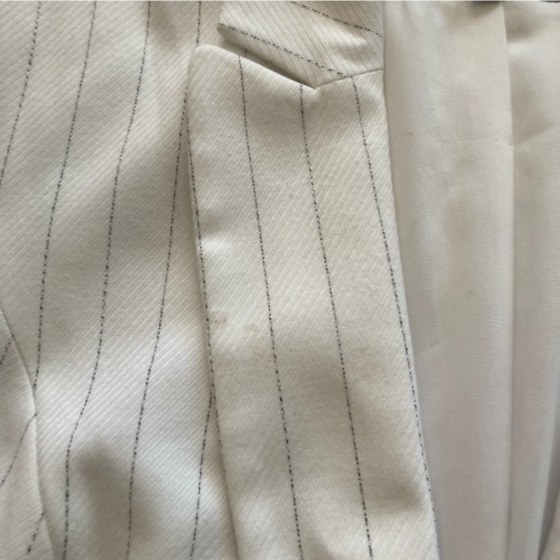 White House Black Market White Pinstriped Blazer Size 6 Suit Coat Soft EUC - Image 4