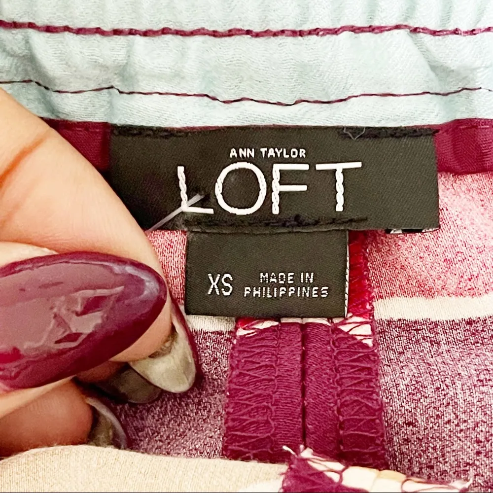 LOFT | Striped Elastic Waist Shorts Sz XS - Image 5