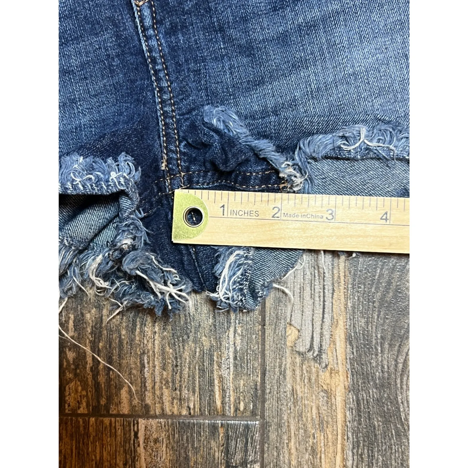 EXPRESS JEANS Womens Denim Shortie Shorts Distressed Frayed Hem Low Rise Size 14 Blue - Image 5