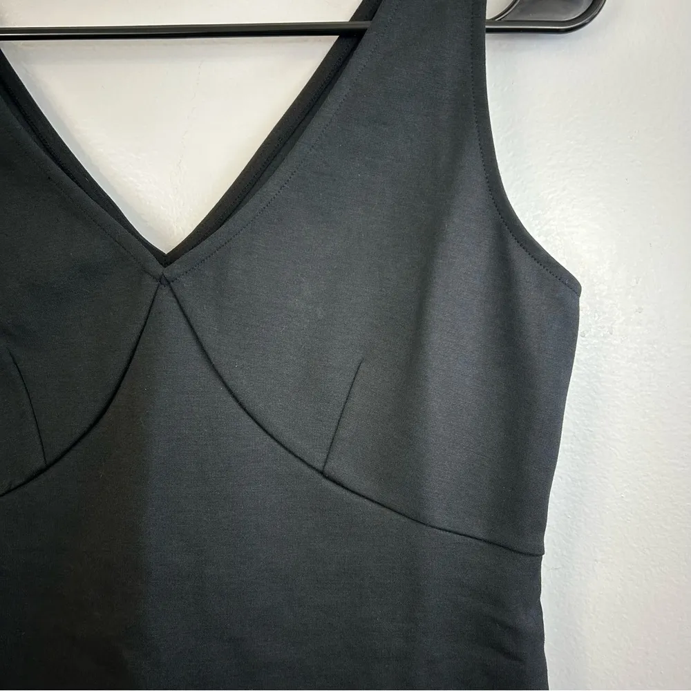 NWOT Everlane Black The Dream V-Neck Sleeveless Tank/Blouse Size Small - Image 5